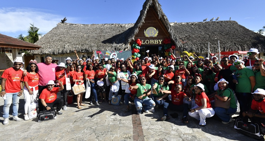 Grabo Estilo celebra divertida fiesta de Navidad y reconoce empleados