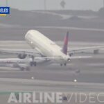(Video) Dos aviones estuvieron a punto de chocar en el Aeropuerto de Los Ángeles  