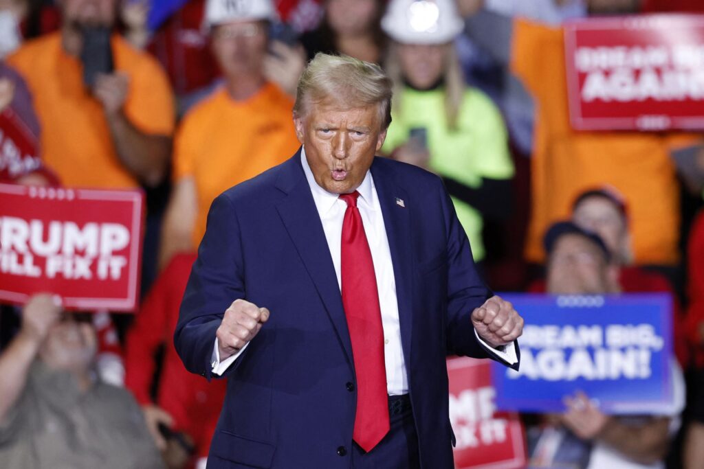 Trump promete poner fin a “locura transgénero” a partir primer día de gobierno