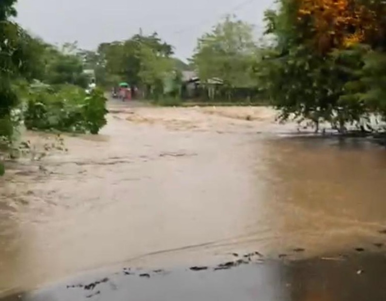 Lluvias de últimas horas inundan varias comunidades de Puerto Plata