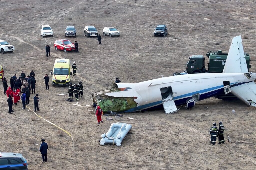 Misil antiaéreo ruso sería el responsable de derribar avión en Kazajistán 