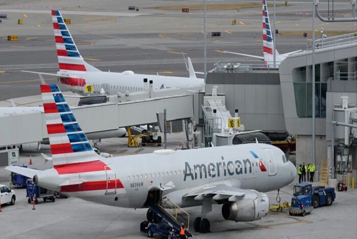 American Airlines reanuda sus operaciones tras superar problema técnico  