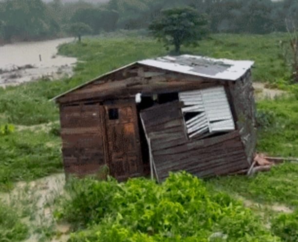 Desarrollo de la Comunidad alquilará vivienda a familia perdió casa; entregará electrodomésticos