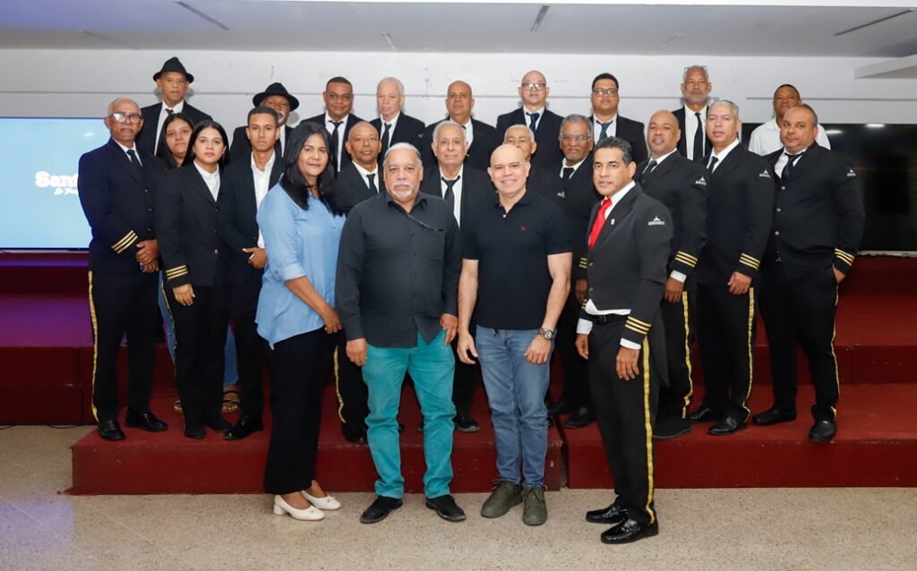 Alcaldía de Santiago impulsa renovación de la centenaria Banda Municipal de Música