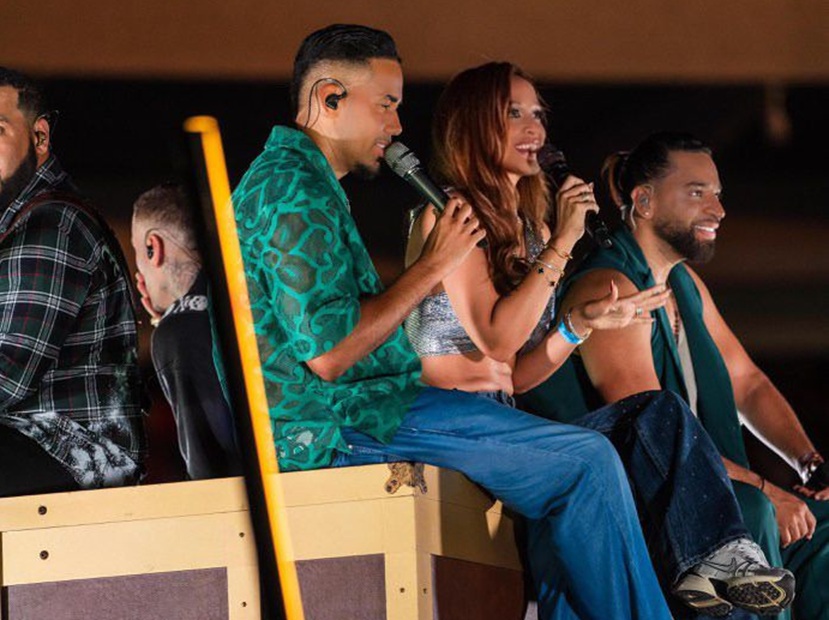 Modelo dominicana Dorimi Pineda satisfecha por cantar junto al Grupo Aventura