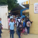 Mandan a alumnos a sus casas por falta de maestros y conserjes