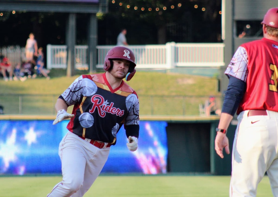 Escogido anuncia contrata al receptor Matt Whatley