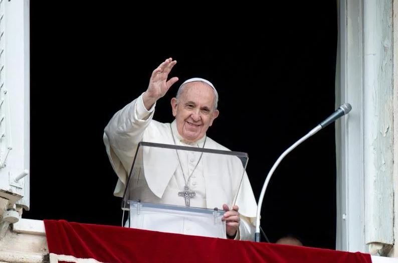 El papa Francisco pide se respeten derecho humanitario