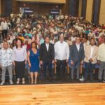 Alcalde Lenin de la Rosa felicita a Roberto Fulcar por su libro “Mi compromiso con la educación”