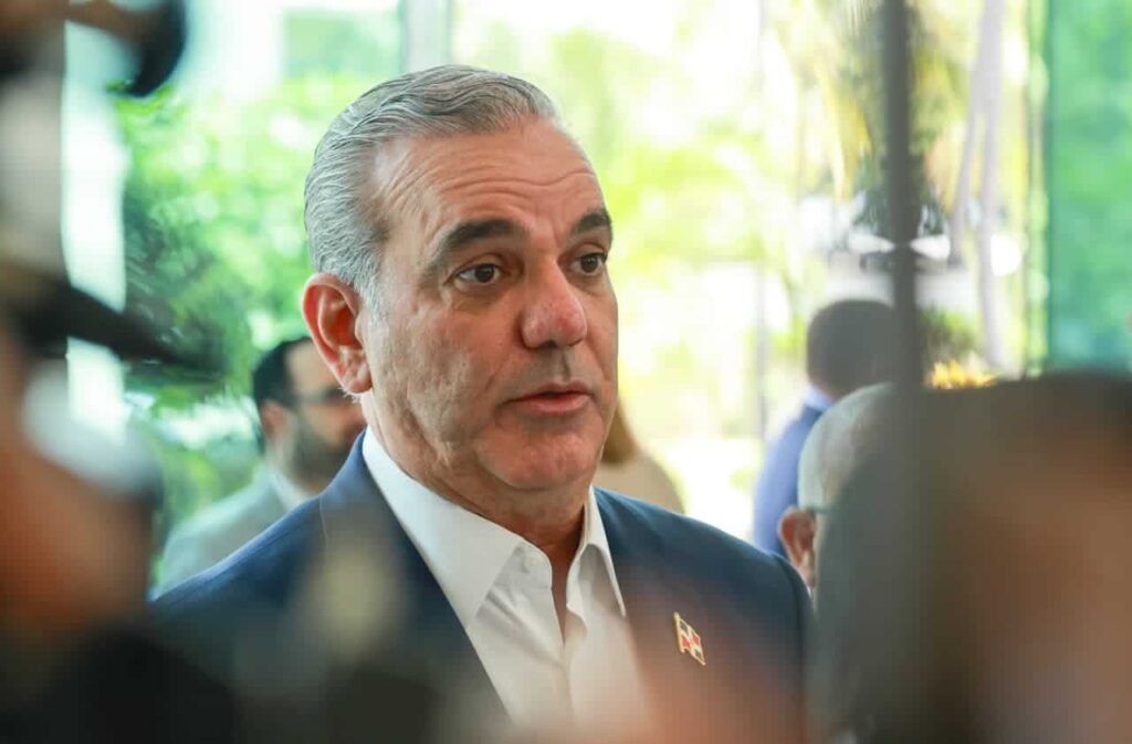 Presidente Abinader explica las razones a las que se deben apagones «aumento demanda y mantenimiento» 