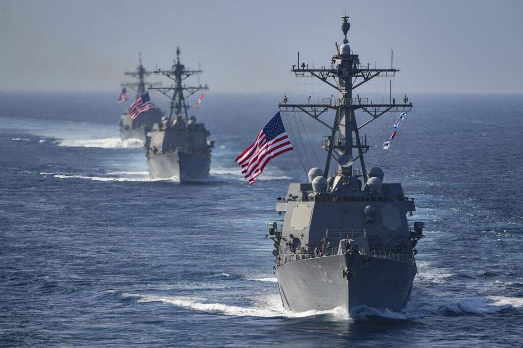 Estados Unidos despliega buques de guerra frente a las costas de Venezuela  