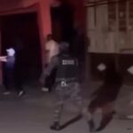 Hombre termina muerto al enfrentar policías con arma de fuego en Villa Mella